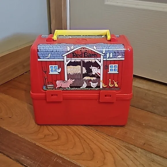 Vintage 1981 Thermos co Red Barn lunch box with cup - Picture 1 of 15